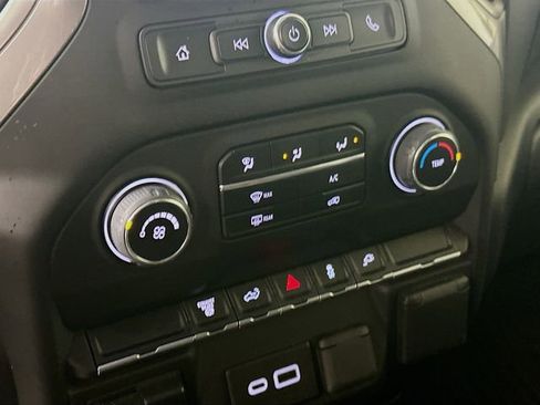 Used 2023 Chevrolet Silverado 2500 Custom w/ Custom Value Package image 16