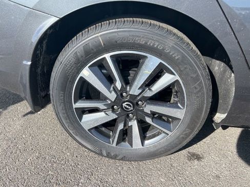 New 2025 Nissan Versa SV w/ Trunk Package image 27