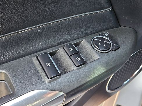 Used 2016 Ford Mustang Premium image 14