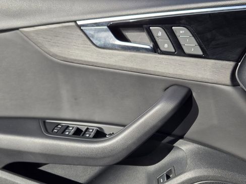 Used 2021 Audi A4 2.0T Premium w/ Convenience Package image 27