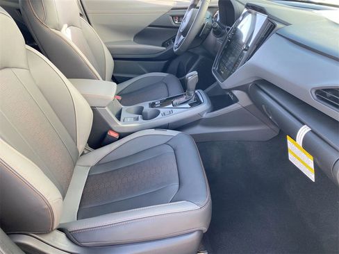 New 2025 Subaru Crosstrek 2.5i Limited w/ Popular Package #3A image 8