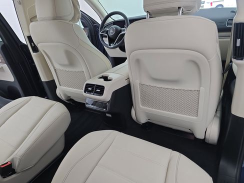 New 2026 Mercedes-Benz GLS 450 4MATIC image 11