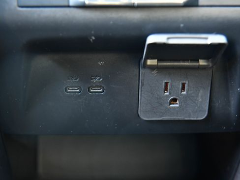 Used 2024 GMC Acadia Elevation image 46