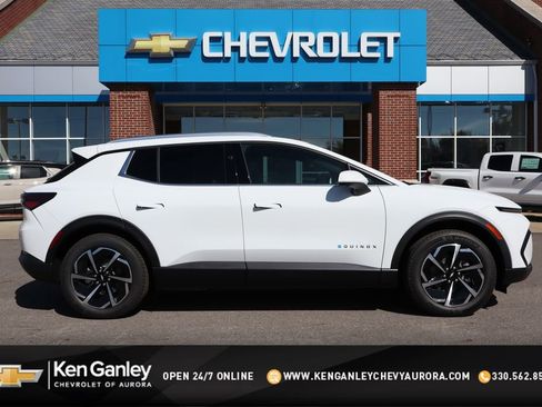 New 2026 Chevrolet Equinox EV LT image 1