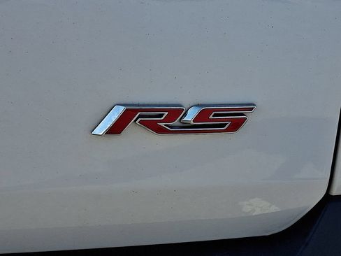 Used 2019 Chevrolet Traverse RS w/ LPO, Floor Liner Package AWD/4WD image 11