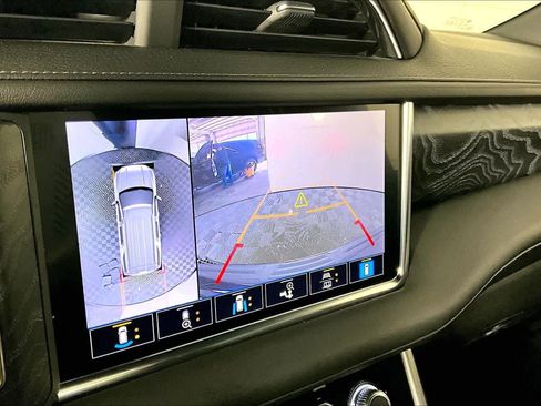 Used 2021 GMC Yukon XL Denali w/ LPO, Illumination Package image 27