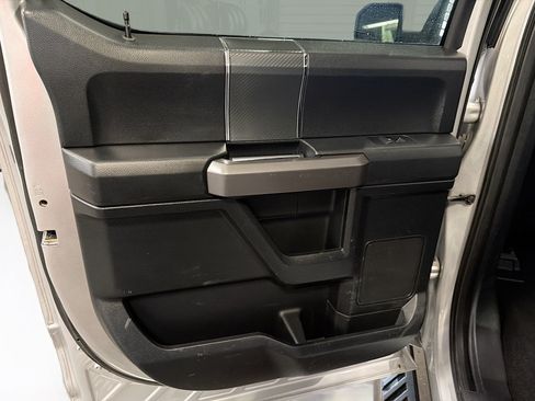 Used 2019 Ford F150 XLT w/ Equipment Group 302A Luxury AWD/4WD image 27