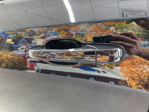 Used 2024 Dodge Durango GT image 17