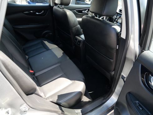 Used 2018 Nissan Rogue Sport SL w/ SL Premium Package AWD/4WD image 21