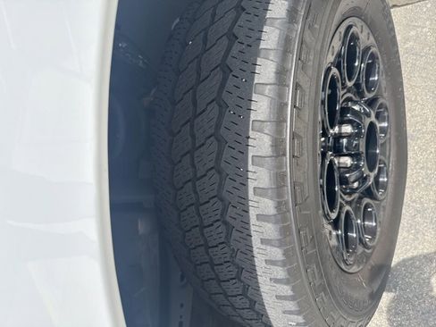 Used 2024 Ford F250 XLT w/ Black Appearance Package AWD/4WD image 3
