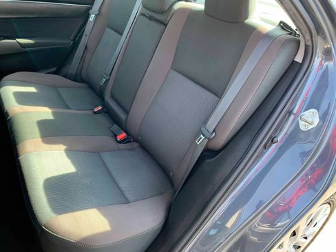 Used 2019 Toyota Corolla LE image 3