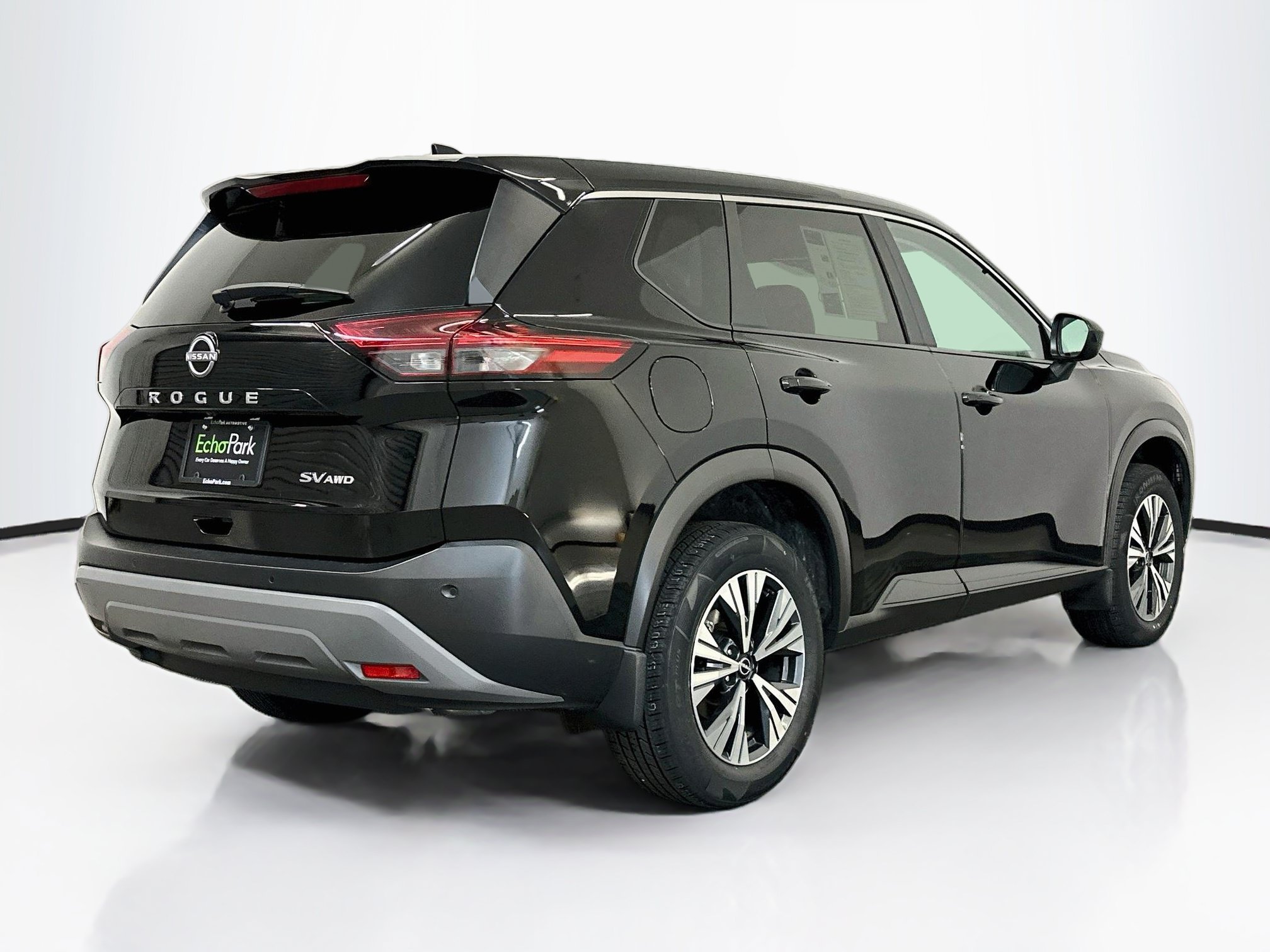 Used 2023 Nissan Rogue SV AWD/4WD image 9