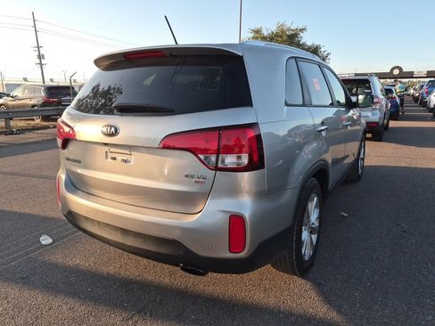 Used 2014 Kia Sorento EX w/ EX V6 Touring Package FWD image 3