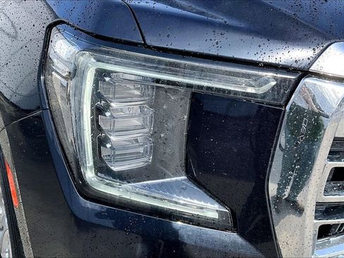 Used 2021 GMC Yukon XL SLT image 33