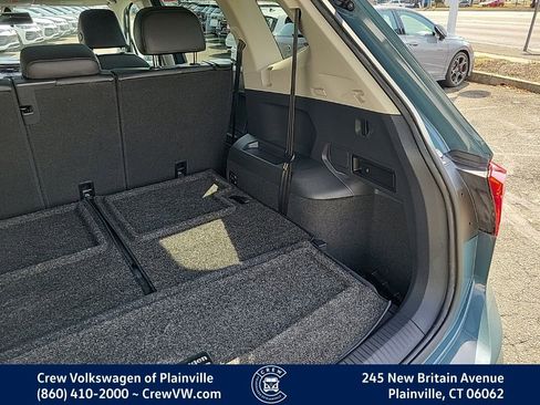 Used 2020 Volkswagen Tiguan SE w/ Panoramic Sunroof Package image 57