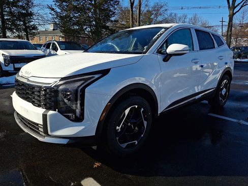 New 2026 Kia Sportage S image 3