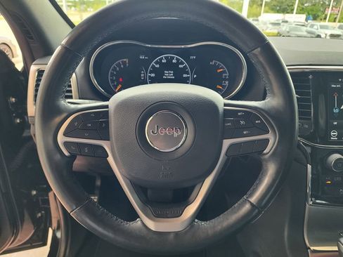 Used 2019 Jeep Grand Cherokee Altitude image 18
