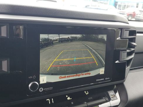 Used 2024 Toyota Tundra SR AWD/4WD image 19