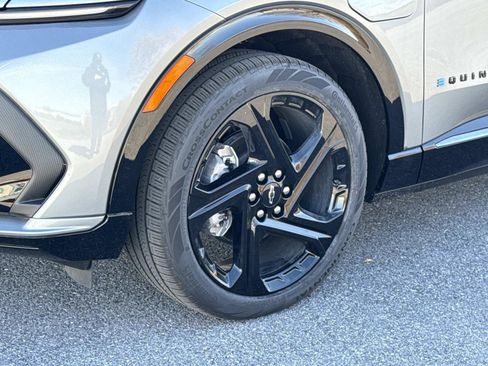 New 2025 Chevrolet Equinox EV RS image 17