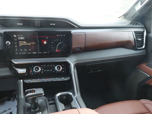 Certified 2024 GMC Sierra 1500 Denali Ultimate image 11