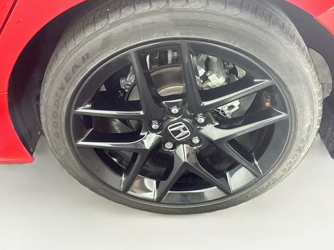 Used 2025 Honda Civic Sport image 11