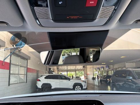 Used 2025 Hyundai Palisade SEL FWD image 19