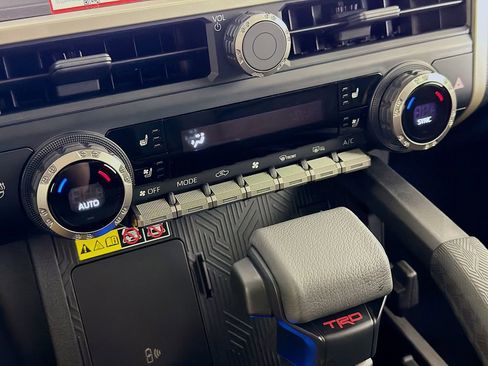 New 2026 Toyota Tacoma TRD Off-Road AWD/4WD image 16