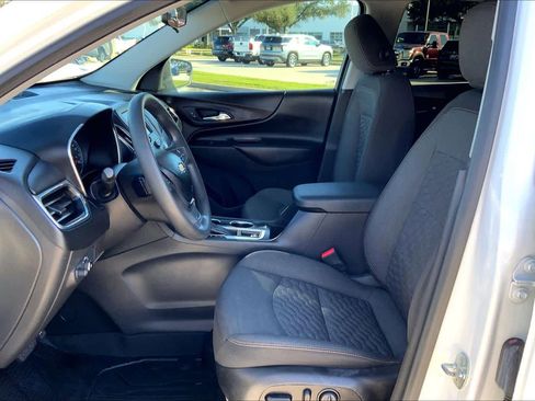 Used 2021 Chevrolet Equinox LT w/ LPO, Floor Liner Package image 8