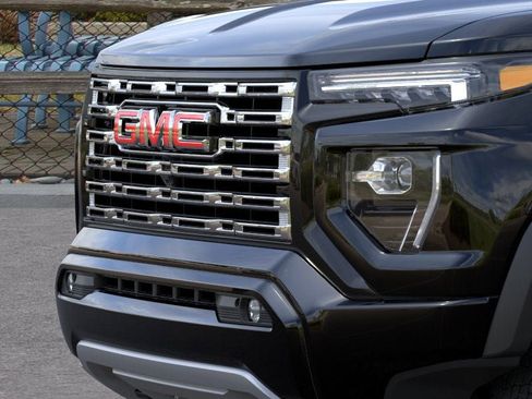 New 2026 GMC Canyon Denali image 13