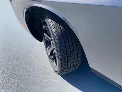 Used 2020 Dodge Challenger SXT RWD image 18