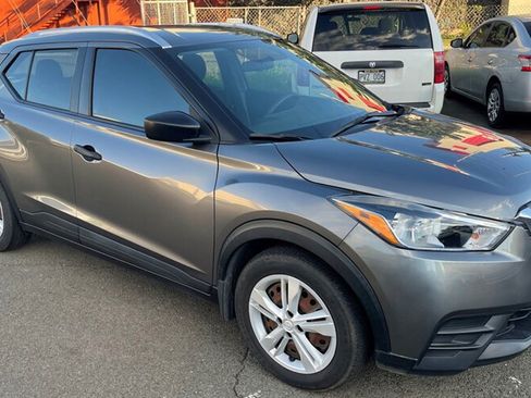Used 2018 Nissan Kicks S FWD image 6