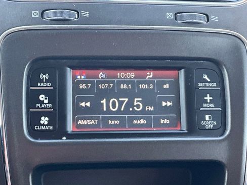 Used 2020 Dodge Journey SE w/ SE Popular Equipment Group FWD image 19