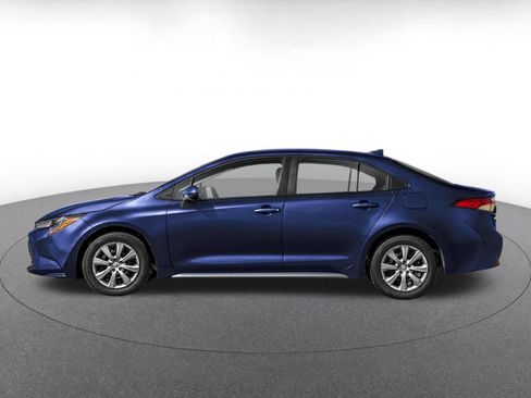 Used 2025 Toyota Corolla LE FWD image 3