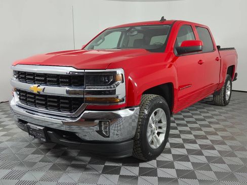 Used 2018 Chevrolet Silverado 1500 LT w/ All Star Edition AWD/4WD image 3