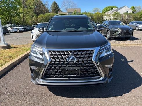 Used 2023 Lexus GX 460 Luxury w/ Sport Design Package AWD/4WD image 2