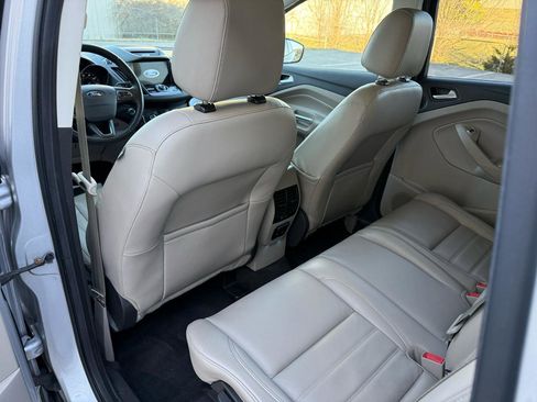 Used 2017 Ford Escape Titanium image 25