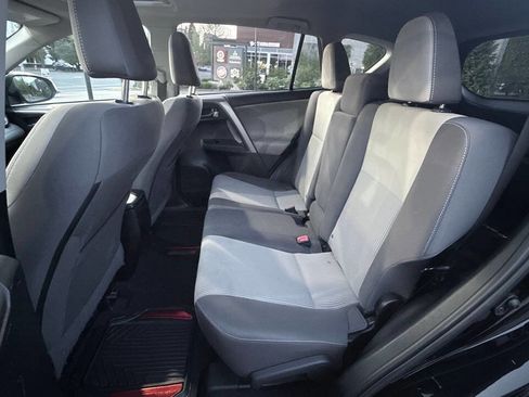 Used 2014 Toyota RAV4 XLE AWD/4WD image 33