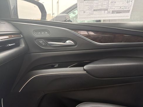 Certified 2023 Cadillac Escalade ESV Sport Platinum w/ LPO, ONYX Package image 21