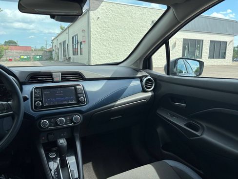 Used 2025 Nissan Versa SV FWD image 34