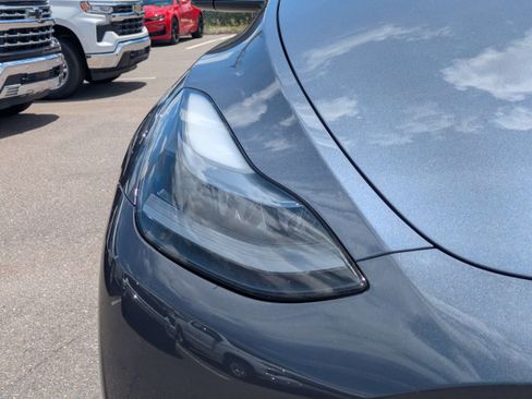 Used 2023 Tesla Model Y Long Range AWD/4WD image 9