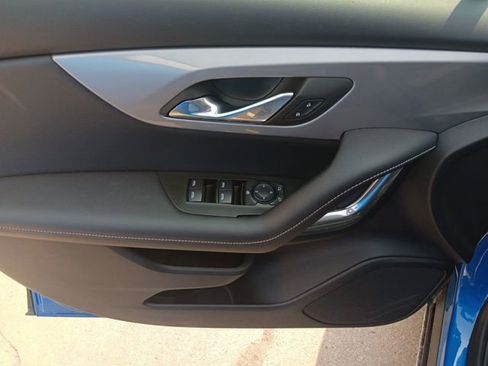 Used 2025 Chevrolet Blazer LT image 27