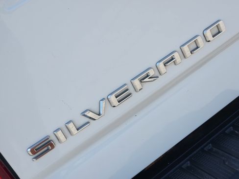Used 2024 Chevrolet Silverado 2500 Custom w/ Custom Value Package AWD/4WD image 12