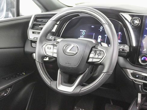 Used 2025 Lexus RX 350h w/ Convenience Package image 16