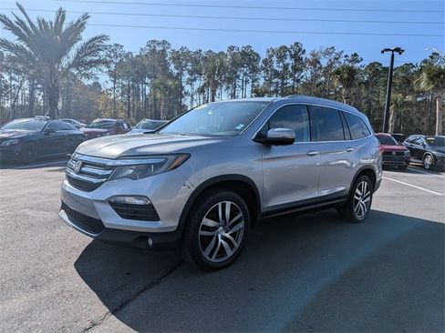 Used 2016 Honda Pilot Touring image 7