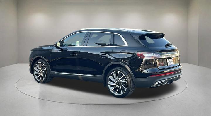 Certified 2022 Lincoln Nautilus Reserve w/ Equipment Group 201A AWD/4WD image 4