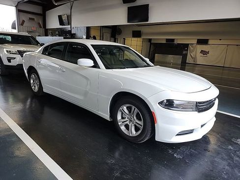 Used 2022 Dodge Charger SXT image 1