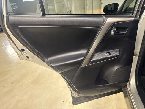 Used 2013 Toyota RAV4 Limited FWD image 31
