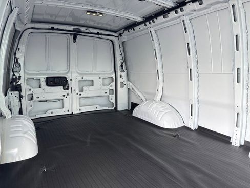 New 2025 Chevrolet Express 2500 Extended w/ Enhanced Convenience Package image 12