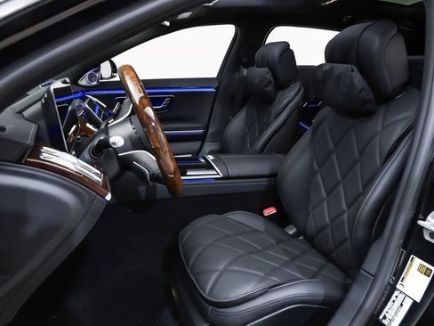New 2026 Mercedes-Benz Maybach S 580 4MATIC image 8