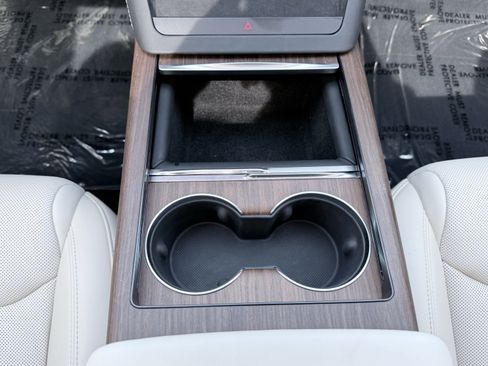 Used 2025 Tesla Model S image 59